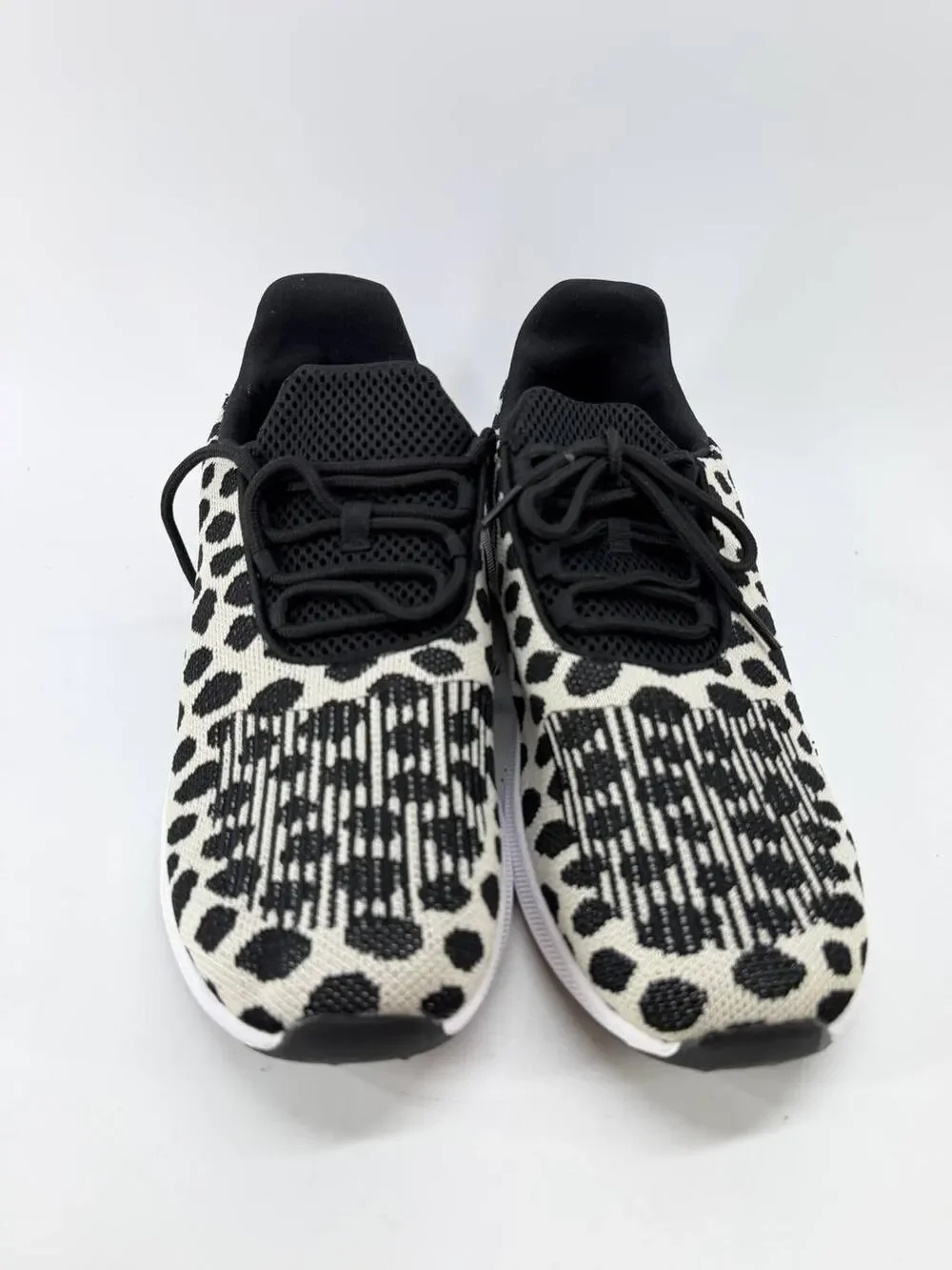 Athletic Works Women’s Sneakers Size 9.5 Black White Polka Dot Memory Foam